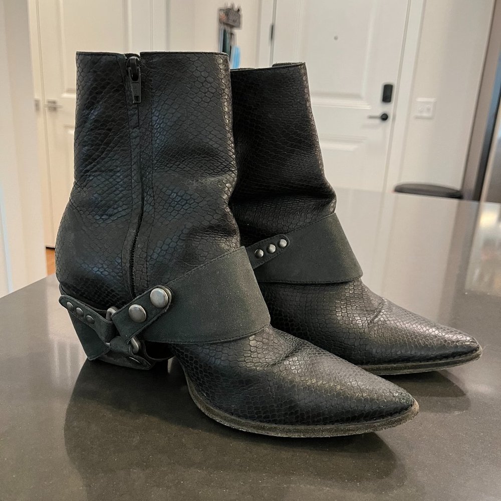 Rattlesnake Leather Heels